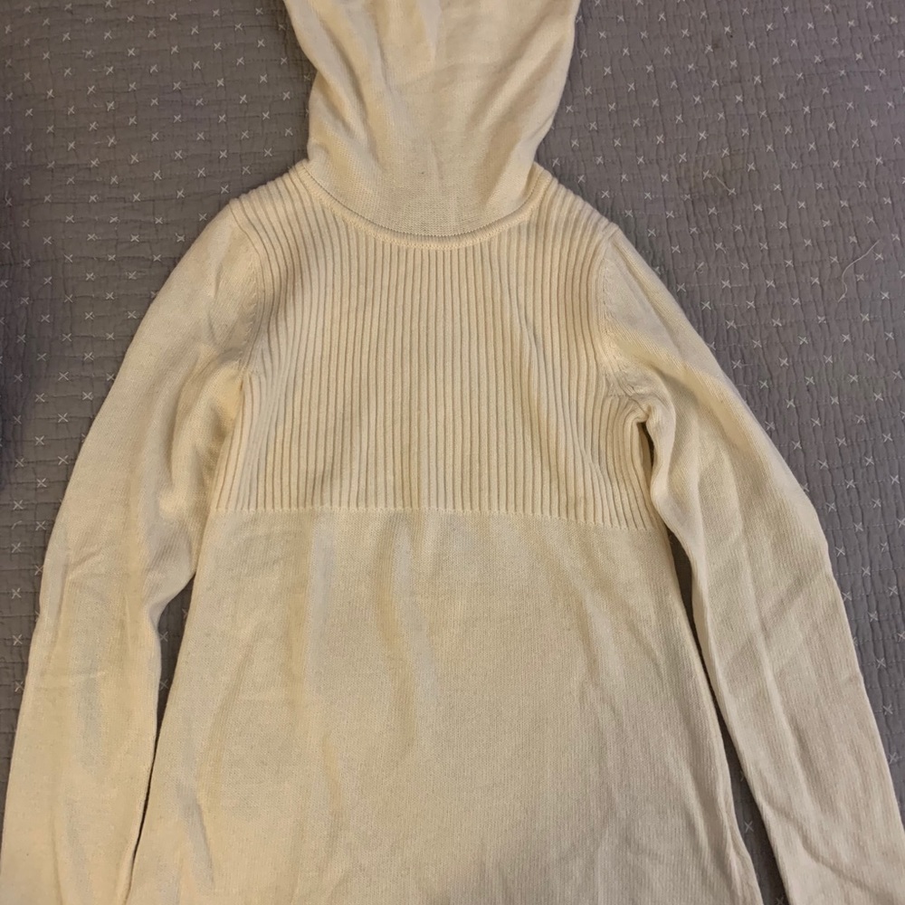 Banana Republic off white sweater XS